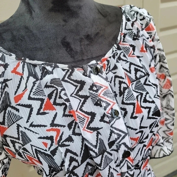 By By Top Aztec Print Sheer Button Front Tie Black White Red Cold Cut Sleeves L - Picture 5 of 12